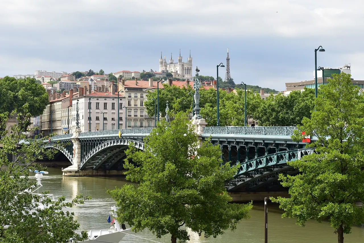 Historic bridge and Fourvière hill in Lyon – ideal setting for immersion French courses and study abroad students