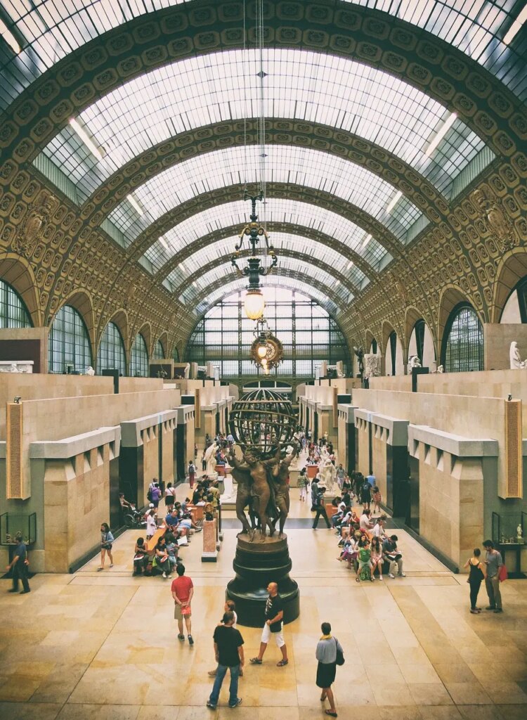 Immerse yourself in French language and culture with our guided visits to the Musée d’Orsay in Paris
