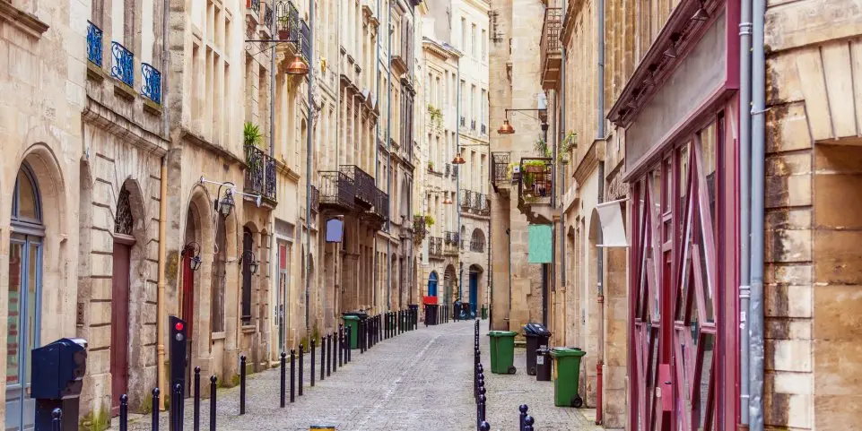Typical street in Bordeaux city centre, perfect for French language immersion